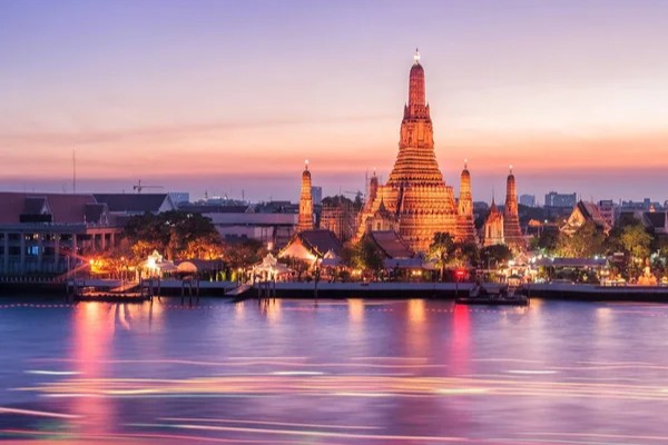 Wat Arun: O tempo do Amanhecer em Bangkok