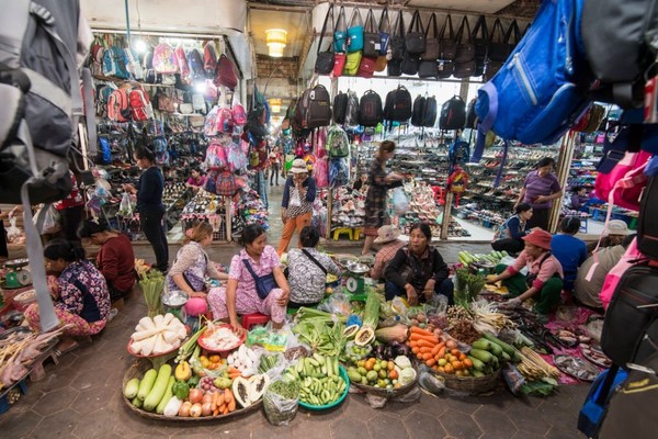 Dia 13:  Siem Reap - Tonle Sap - Voo para Bangkok