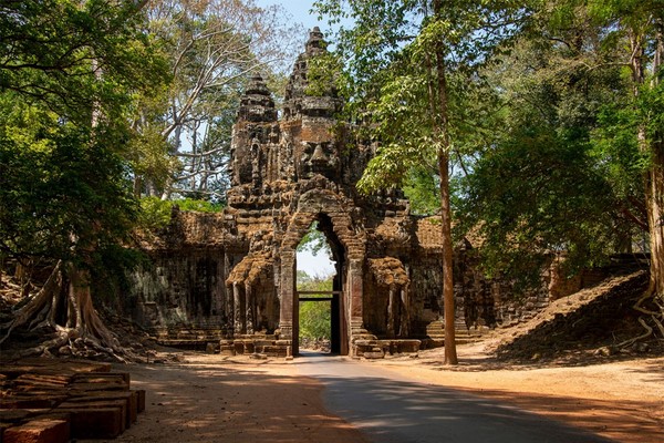 Dia 16: Siem Reap - Angkor Thom - Circuito Pequeno - Angkor Wat - Tonle Sap - Siem Reap