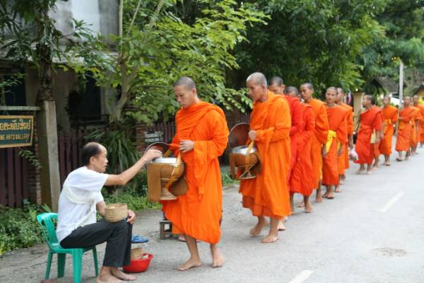 Dia 03: Luang Prabang - Cachoeiras de KuangSi - Excursão no Mekong