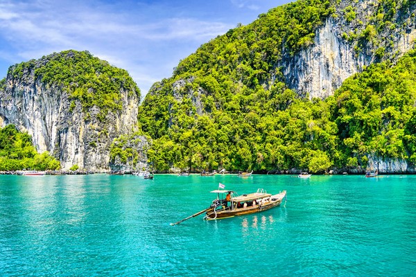 Dia 18: Hanoi - Voo para Phuket