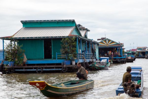 Dia 16: Siem Reap - Tonle Sap - Luang Prabang