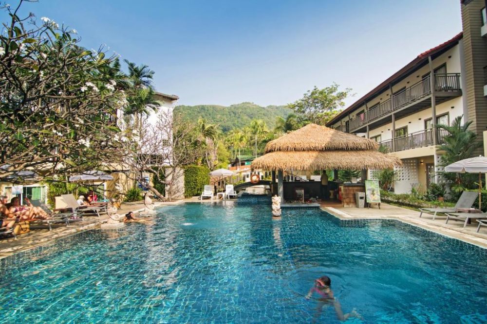 hotel phuket baan karon